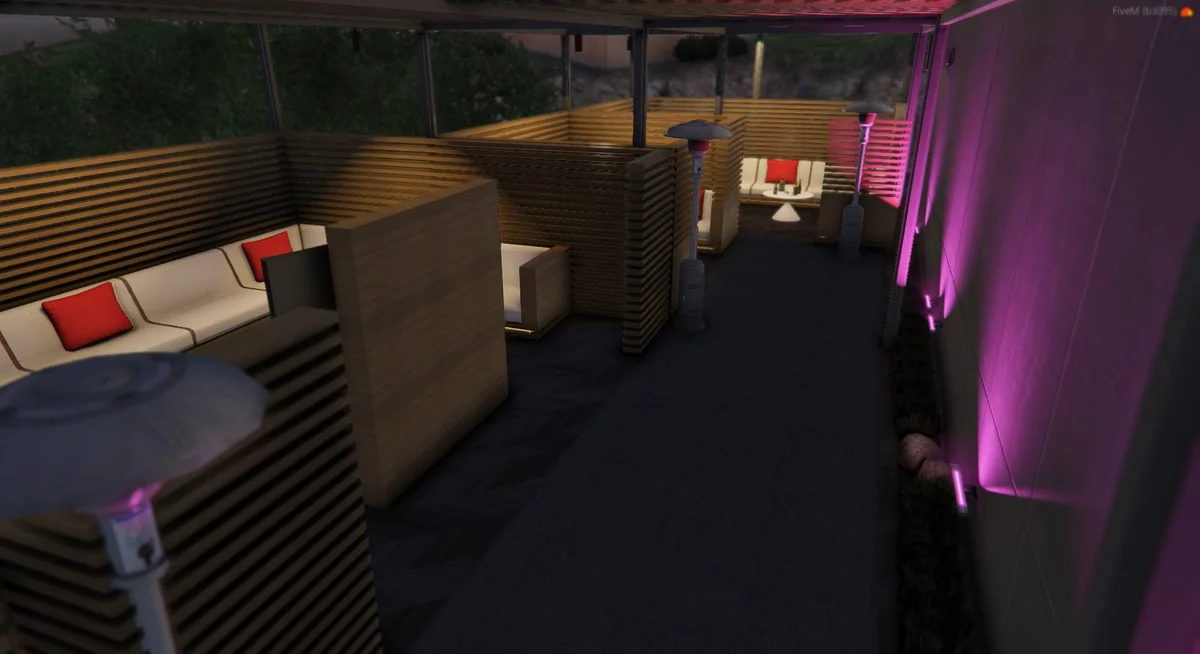 Restaurant 7Sky Rooftop MLO pour serveurs FiveM Espace 7Sky avec canapés et cloisons